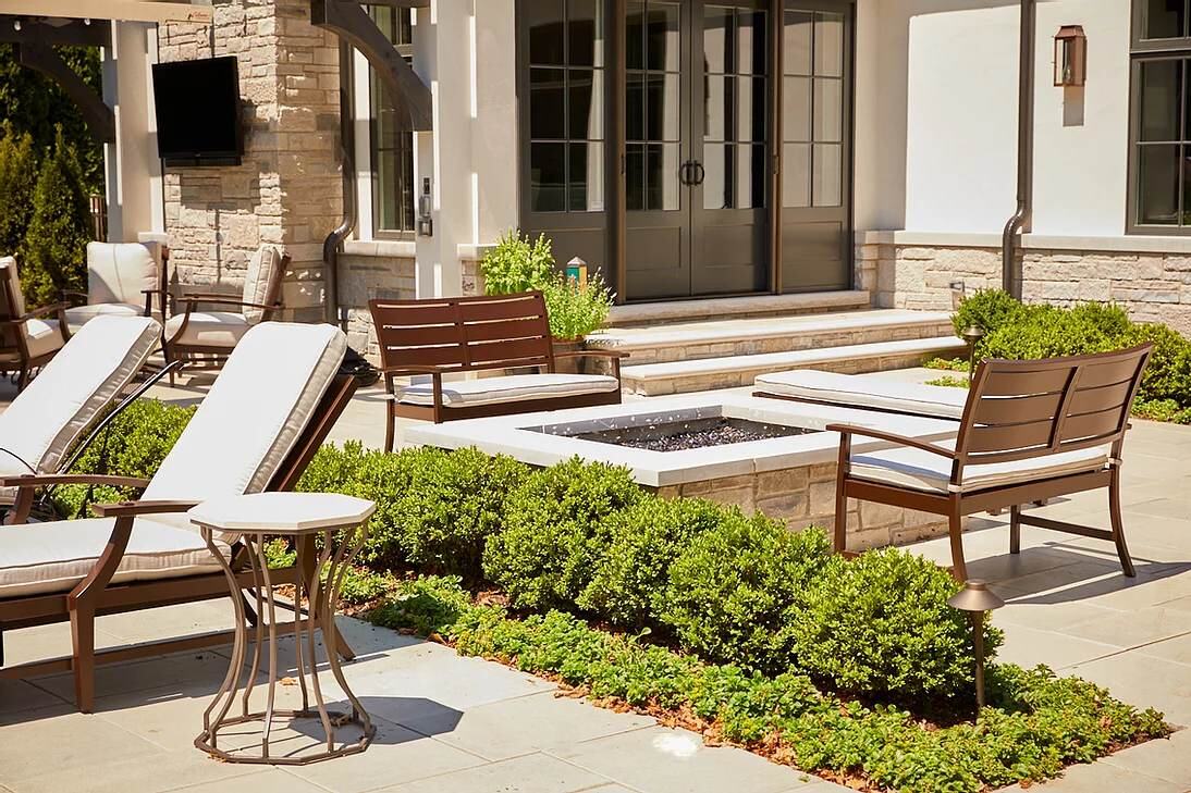 Outdoor fire pit and fireplace installation — Green Grass Landscape, Chicago's western suburbs